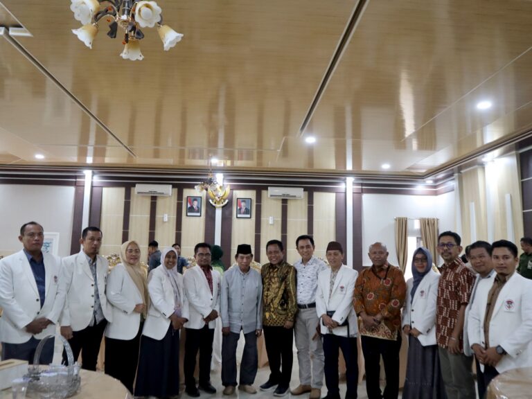 Silaturahmi Rektor UNANDA dengan Pj Gubernur Sulawesi Selatan