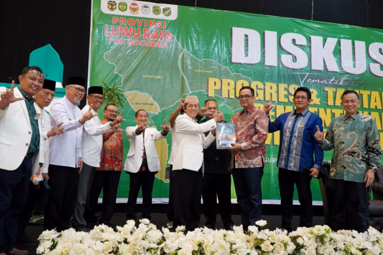 Kontribusi Ilmiah UNANDA : Kajian Akademik Provinsi Luwu Raya Resmi Diserahkan ke BPP-DOB Luwu Raya